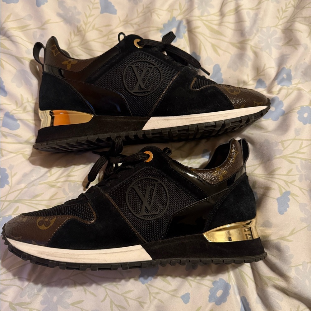 Louis Vuitton Women’s Sneakers in Black and Gold